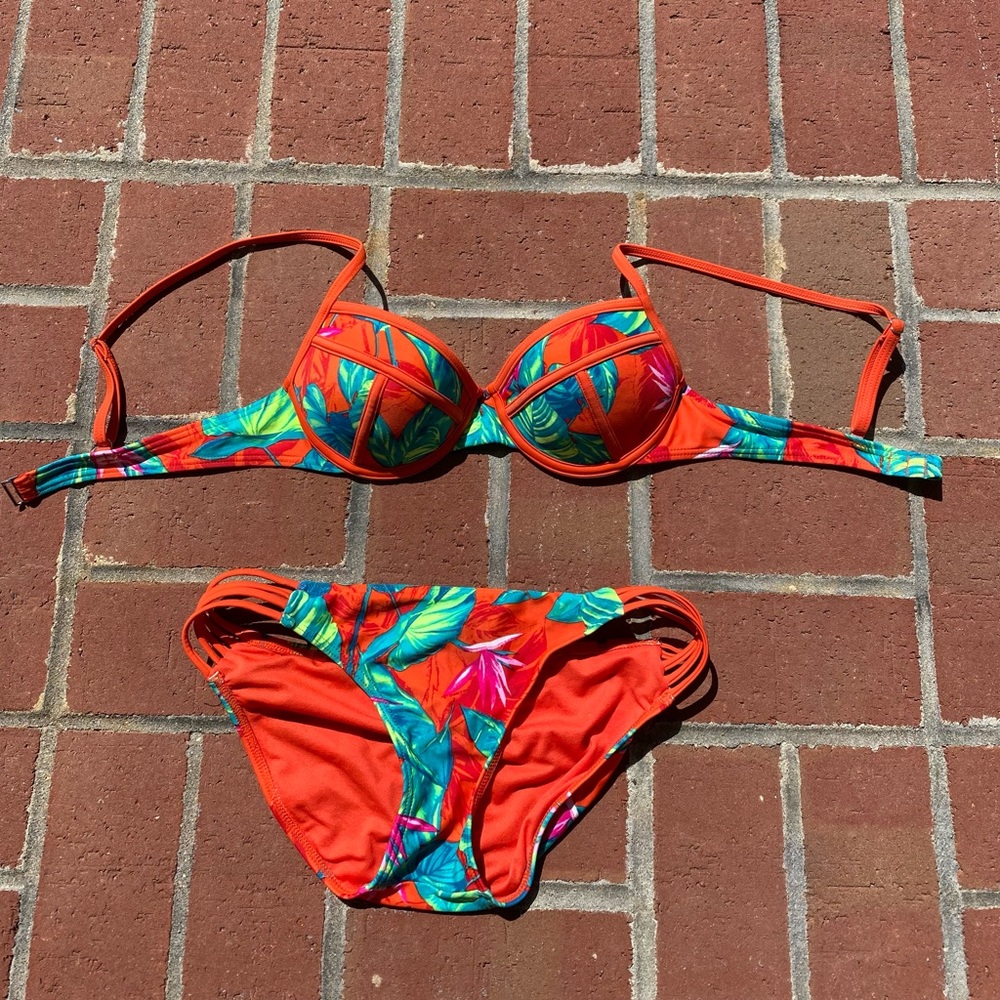 Xhilaration Bathing Suit Set
